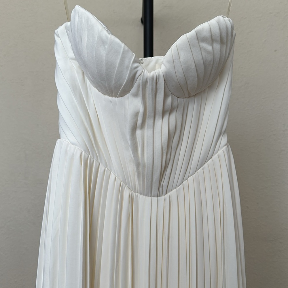 HOUSE OF CB 'Amorata'‎ Ivory Pleated Maxi Dress NWOT size XS D-DD - Picture 5 of 17
